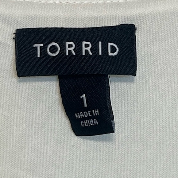 TORRID Lace Short Sleeve Top - Picture 4 of 12